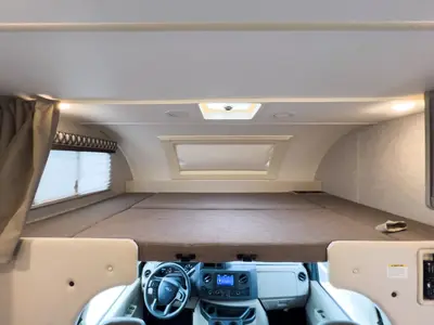 2023 Thor Motor Coach Quantum photo 4