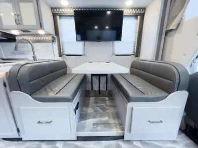 2023 Thor Motor Coach Quantum photo 7