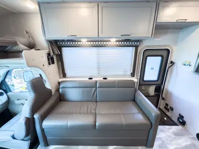 2023 Thor Motor Coach Quantum photo 14