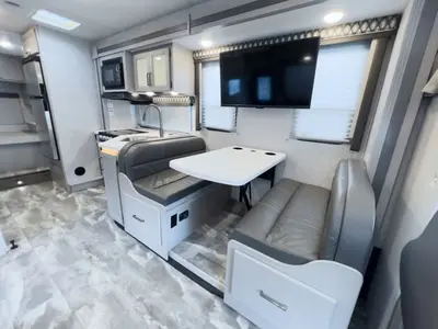 2023 Thor Motor Coach Quantum photo 6