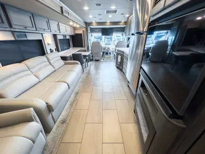 2023 Tiffin Motorhomes Allegro photo 3