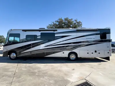 2023 Entegra Coach Vision photo 23