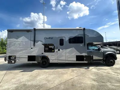 2027 Thor Motor Coach Omni Trail photo 24