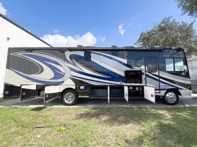 2018 Fleetwood Southwind photo 24
