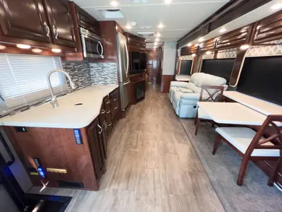 2018 Fleetwood Southwind photo 5