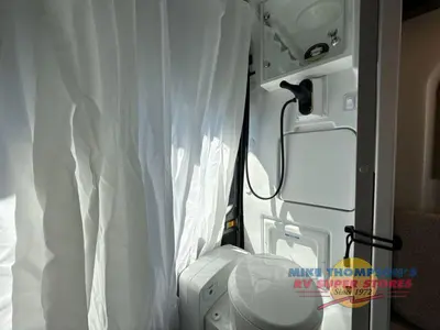2026 Thor Motor Coach Palladium photo 27