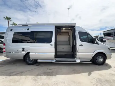 2015 Winnebago ERA photo 24