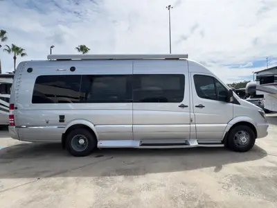 2015 Winnebago ERA photo 23