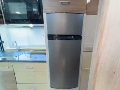 2015 Winnebago Navion photo 12