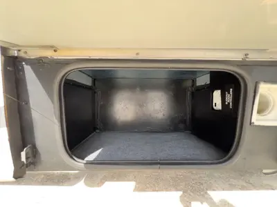 2015 Winnebago Navion photo 23