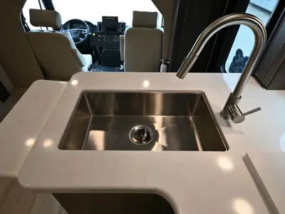 2026 Jayco Seneca Prestige photo 9