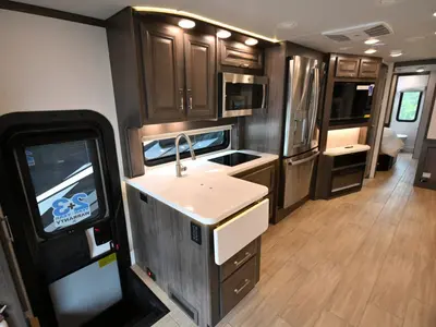 2026 Jayco Seneca Prestige photo 6