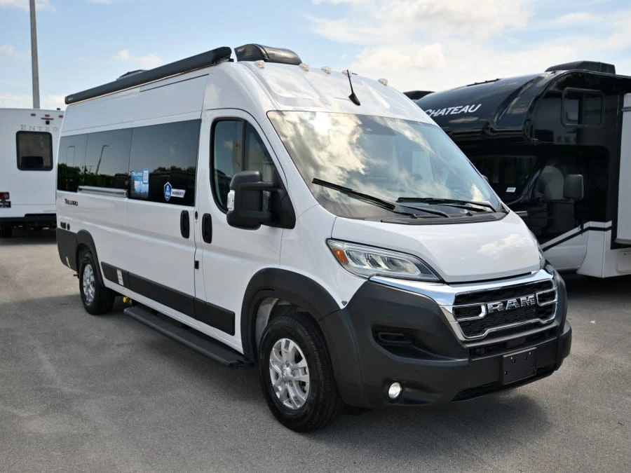 2027 Thor Motor Coach Tellaro exterior