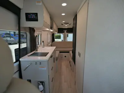 2027 Thor Motor Coach Tellaro photo 6