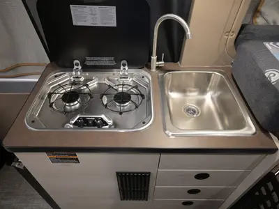2027 Winnebago Solis Pocket photo 10