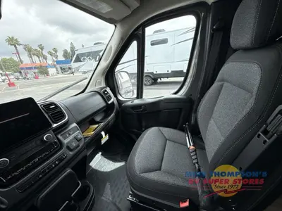 2026 Thor Motor Coach Sequence Sport photo 20