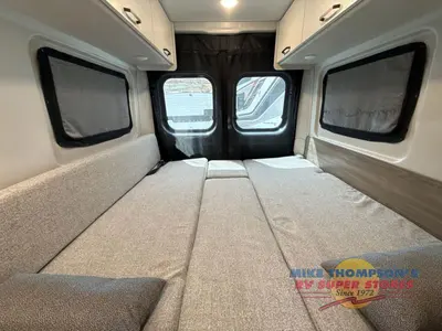 2026 Thor Motor Coach Sequence Sport photo 27