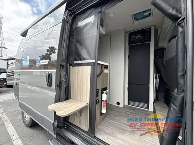 2026 Thor Motor Coach Sequence Sport photo 17