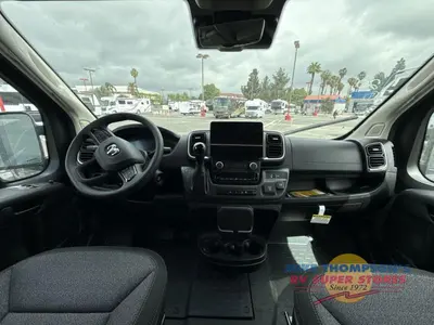 2026 Thor Motor Coach Sequence Sport photo 18