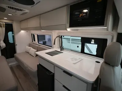 2027 Thor Motor Coach Tellaro photo 6