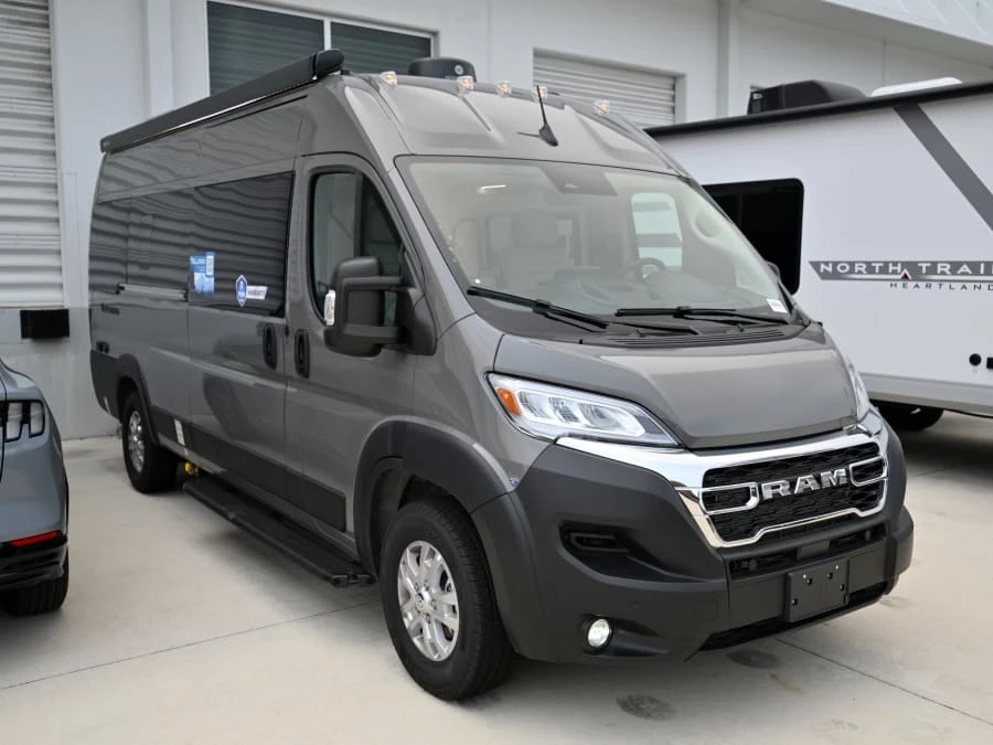 2027 Thor Motor Coach Tellaro exterior