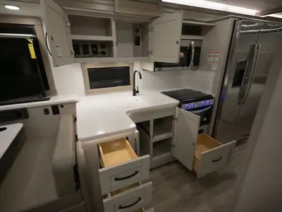 2027 Entegra Coach Vision XL photo 12