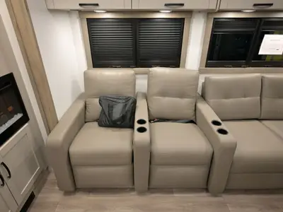 2027 Entegra Coach Vision XL photo 21