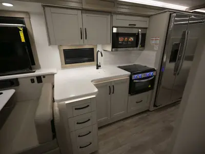 2027 Entegra Coach Vision XL photo 11