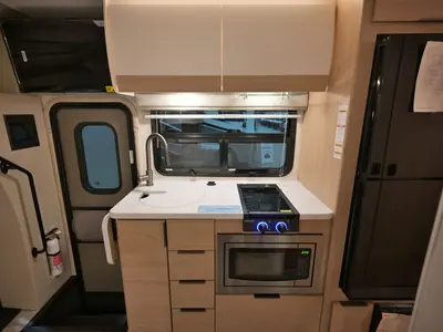 2027 Thor Motor Coach Compass AWD photo 7