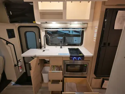 2027 Thor Motor Coach Compass AWD photo 8
