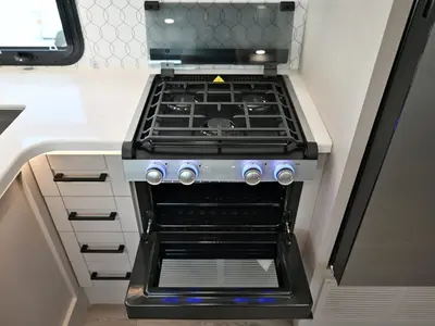 2027 Entegra Coach Odyssey photo 10