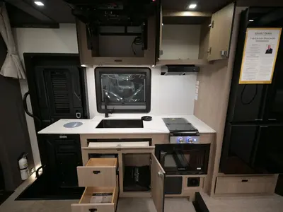 2027 Grand Design Lineage Series M photo 8