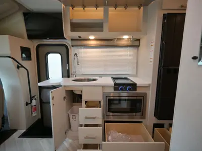 2027 Thor Motor Coach Gemini photo 7