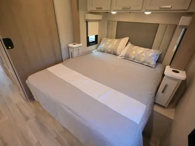 2027 Thor Motor Coach Omni photo 29