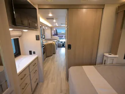 2027 Thor Motor Coach Omni photo 30