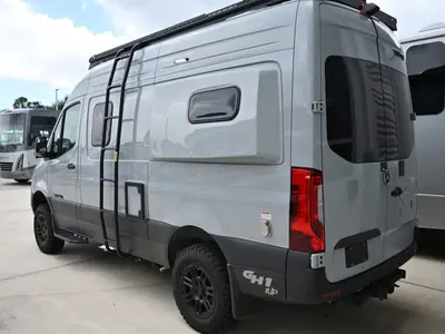 2027 Tiffin Motorhomes GH1 photo 22