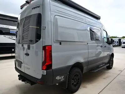 2027 Tiffin Motorhomes GH1 photo 24