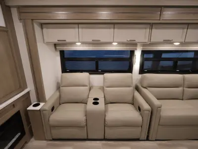 2027 Thor Motor Coach Windsport photo 18