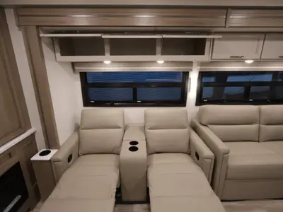2027 Thor Motor Coach Windsport photo 20
