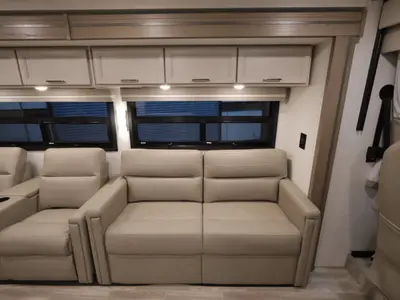 2027 Thor Motor Coach Windsport photo 16