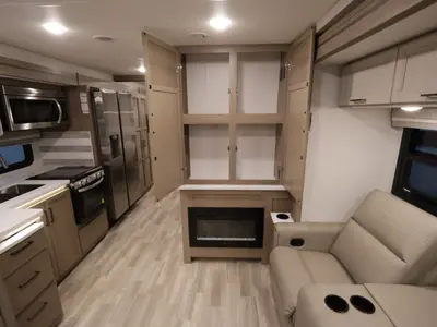 2027 Thor Motor Coach Windsport photo 22