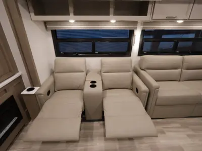 2027 Thor Motor Coach Windsport photo 19