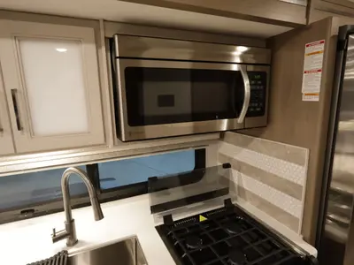 2027 Thor Motor Coach Windsport photo 12