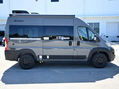2027 Thor Motor Coach Scope photo 28
