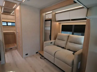2027 Tiffin Motorhomes Wayfarer photo 13