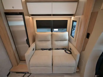 2027 Tiffin Motorhomes Wayfarer photo 14