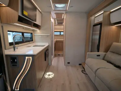 2027 Tiffin Motorhomes Wayfarer photo 5