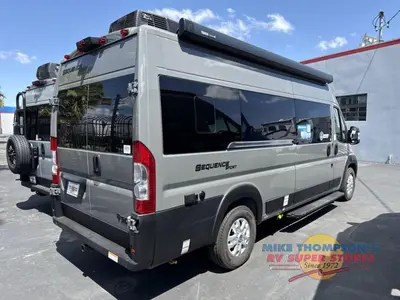 2026 Thor Motor Coach Sequence Sport photo 8