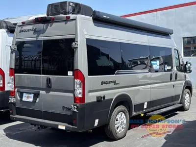2026 Thor Motor Coach Sequence Sport photo 14