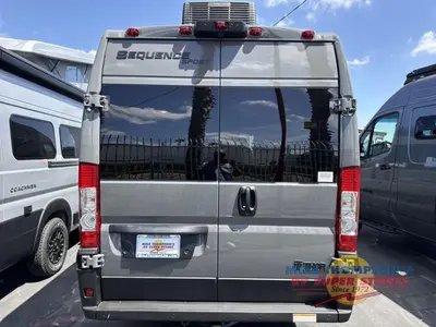 2026 Thor Motor Coach Sequence Sport photo 13